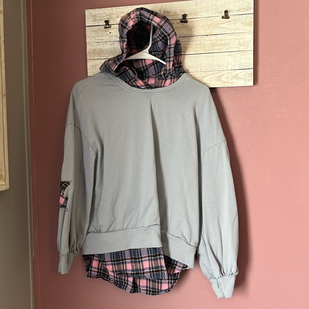 Size small, long sleeve sweatshirt with hood